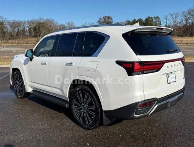 لكزس LX600 موديل 2023، دفع رباعي، خليجية، كاملة المواصفات، قطعت 1