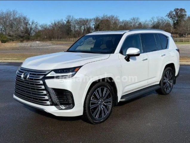 لكزس LX600 موديل 2023، دفع رباعي، خليجية، كاملة المواصفات، قطعت 1