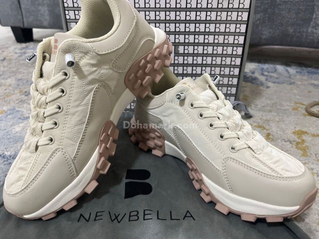Newbella beige Women’s shows