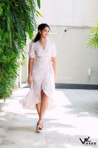 Brand New Stylish Clothes for Sale - Various Sizes & Designs